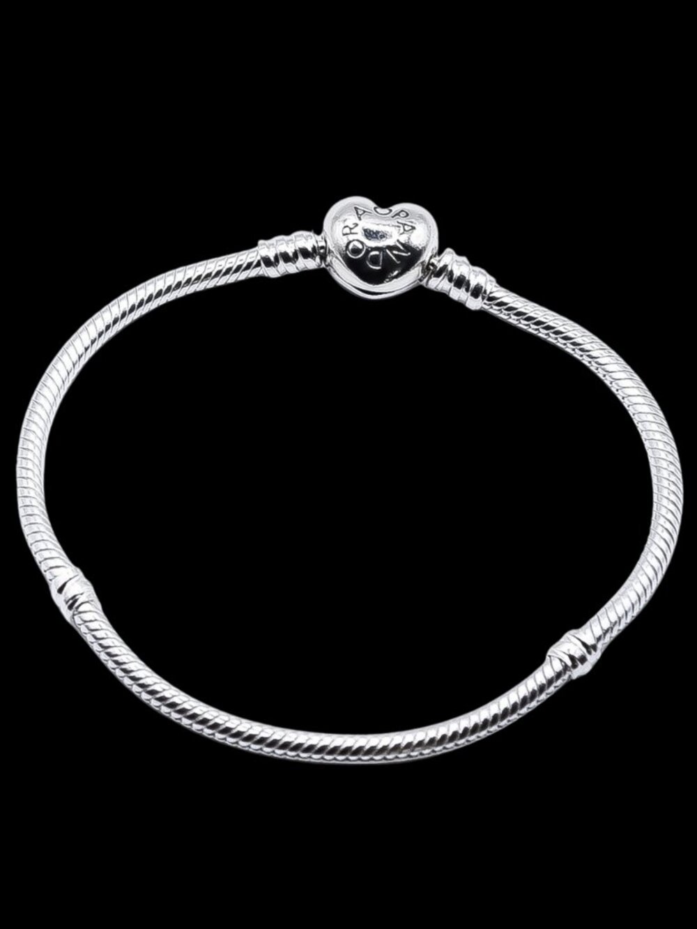 PANDORA — Moments Heart Clasp Snake Chain Bracelet — S925 — BNIB